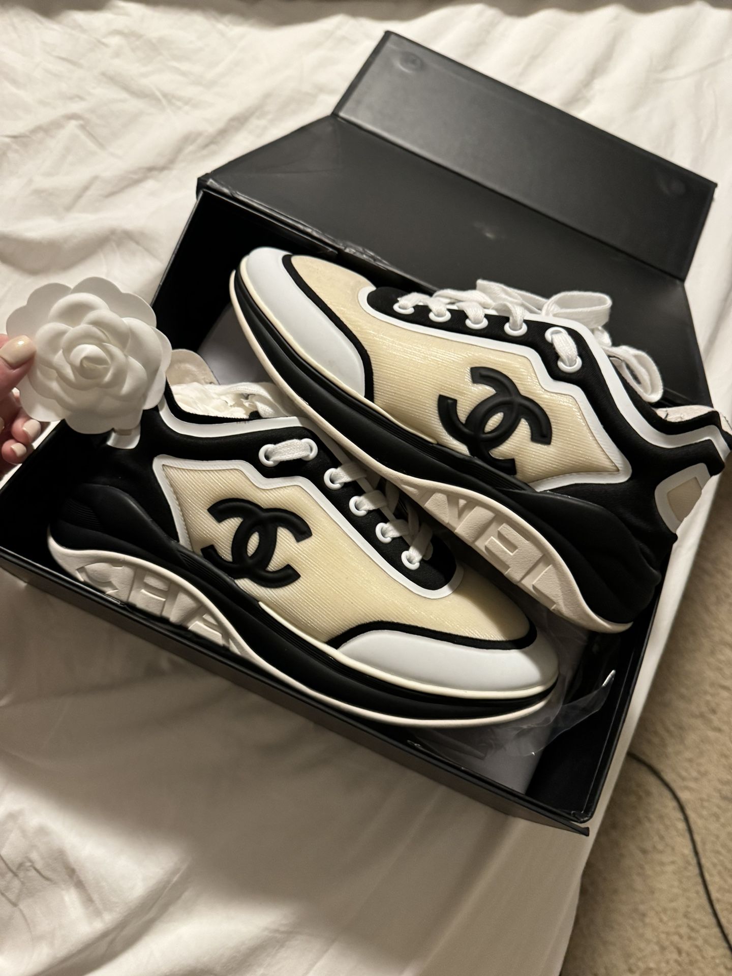 CHANEL Womens 2019 interlocking cc logo sneakers