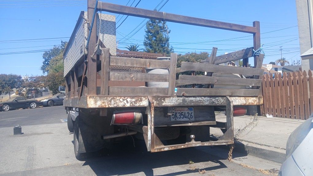 1986 Nissan 720