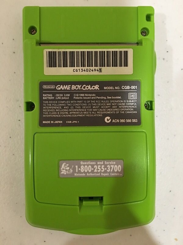 1998 Nintendo Gameboy color w/ read description.. 👀👇
