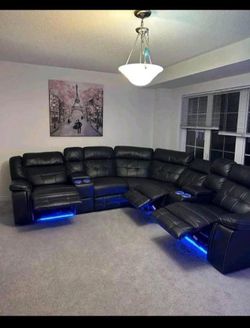 LEATHER POWER RECLINER SECTIONAL SOFA ALMOST NEW