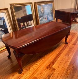Bassett furniture coffee table & 2 end tables
