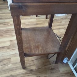 Side Or End Table 
