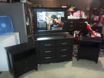 Dresser with mirror and two matching nightstands