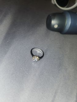 Diamond engagement ring
