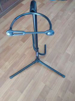 Guitar stand