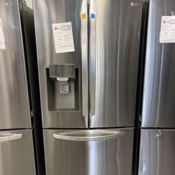 🌸LG 33 in Refrigerator/Brand New /special size