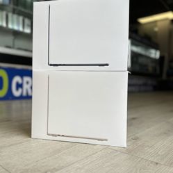 MacBook Air M2 Chip (Latest Model)