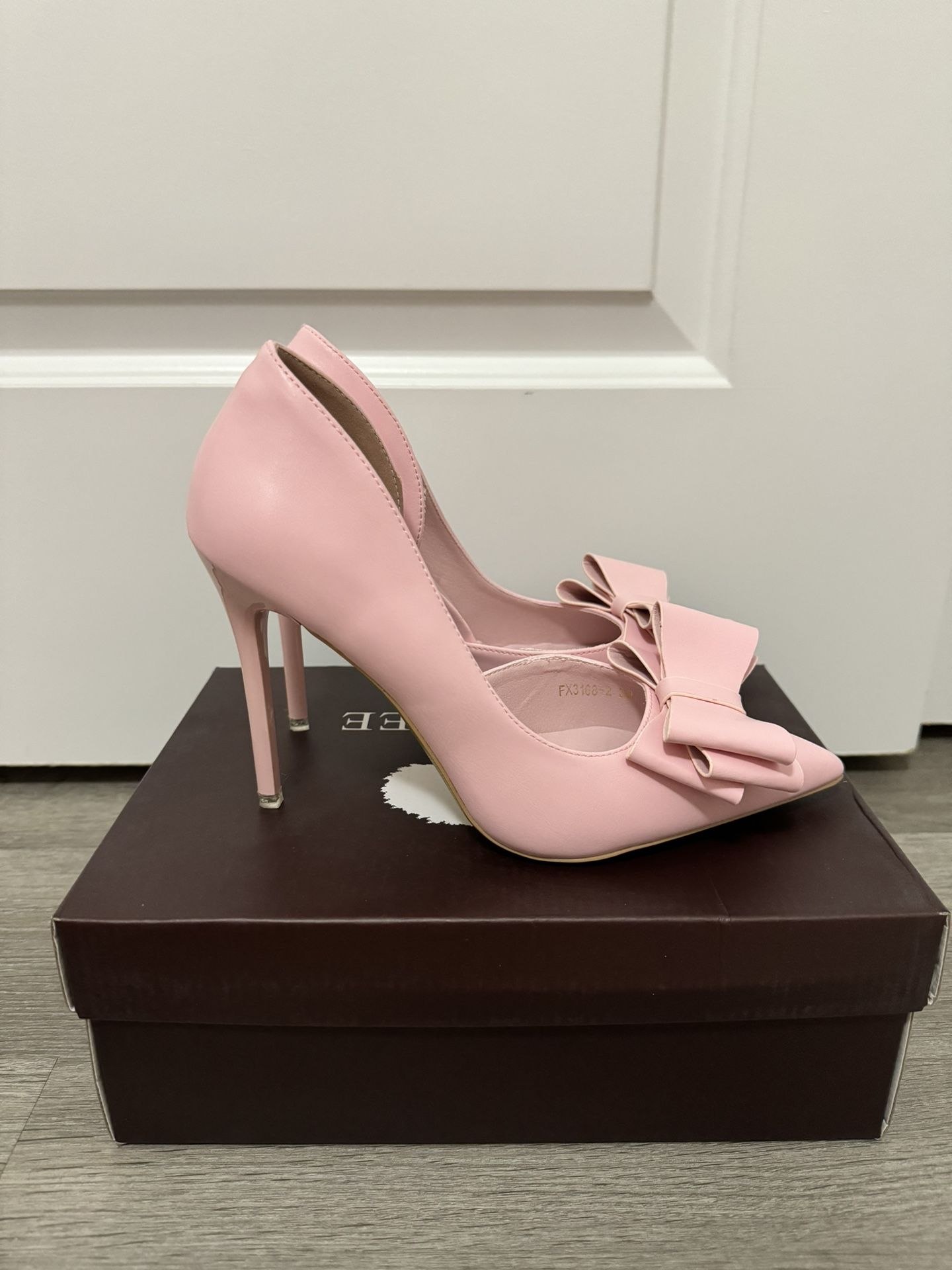 Pink Heels Size 39 (US 8)