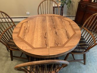 Kitchen Table w/ chairs