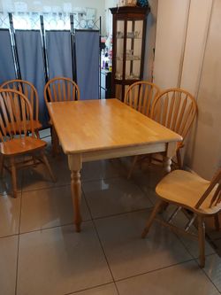 Dining table and Chairs