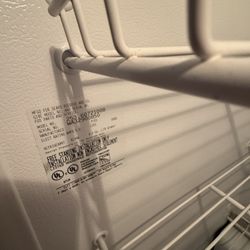 Free Refrigerator - Coral gables  Excellent condition 