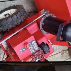 Toro.  Blizzard Blower.  Run Flat Tires 4 Spd Barrel Auger No Clog