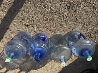 4 gallon Water Jugs 