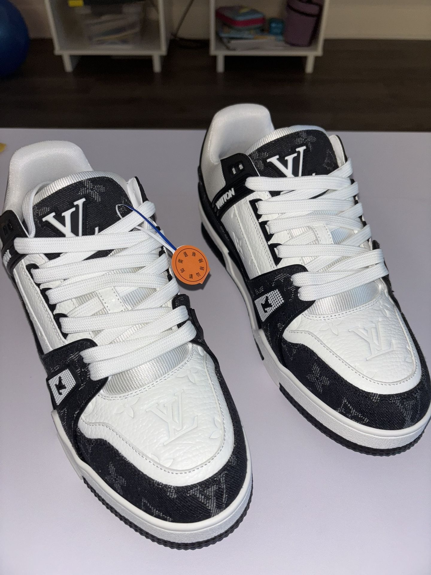 LV Trainers Size 8 