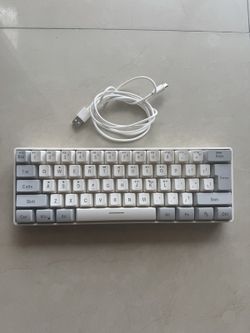 Snpurdiri 2.4G Wireless Gaming Keyboard With Dongle Used