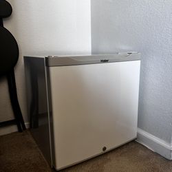 Haier Mini Fridge 