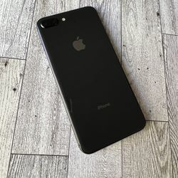 iPhone 8 Plus (64gb)UNLOCKED /DESBLOQUEADO  For All Carriers  🔥