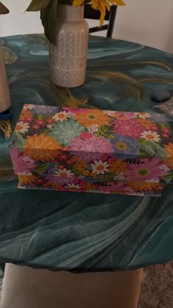 Floral gift box
