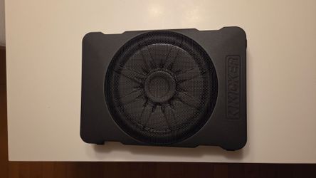 Kicker Hideaway 46HS10