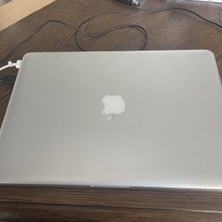 Mac Book  Good Condition 