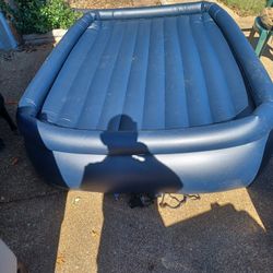 Self inflating air mattress.