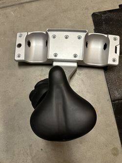 seat for installing floors