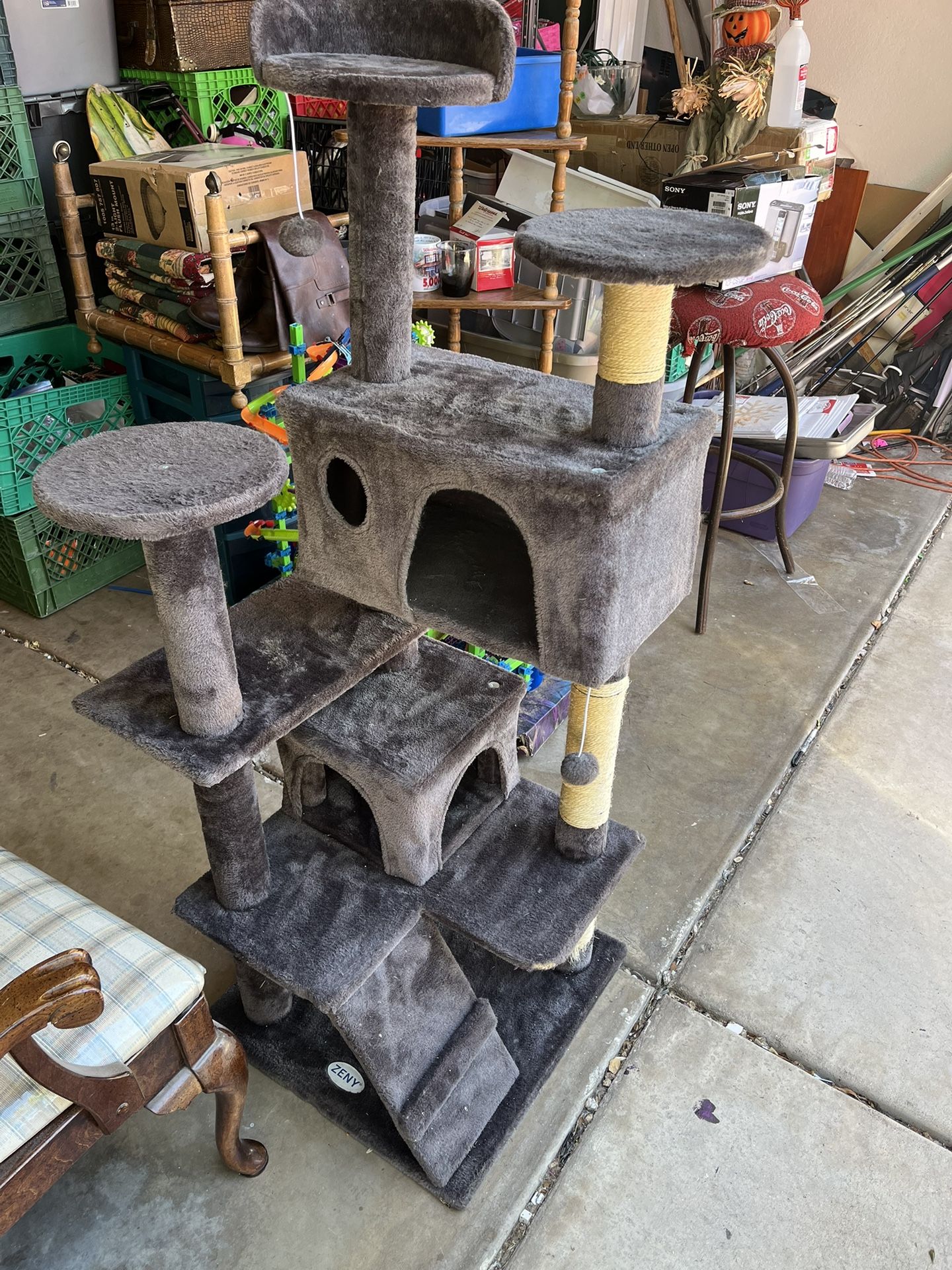 Used Cat Tower for Sale in Avondale, AZ OfferUp