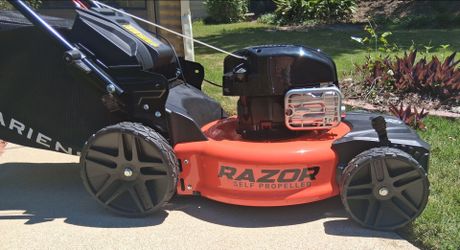 Ariens Razor Self-propelled mower BRAND NEW/NEVER USED
