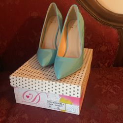 Turquoise Pointed Toe Heel