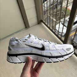 BRAND NEW Men’s Size 11.5 US Nike P-6000 white sneakers