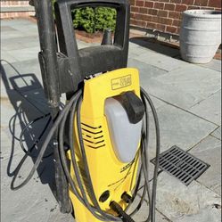 1700 PSI Electric Powerwasher