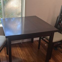 Expandable Dining Room Table