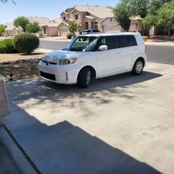 White Scion XB