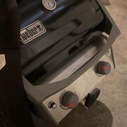 WEBER BARBEQUE WITH LIDS AND UTENSILS