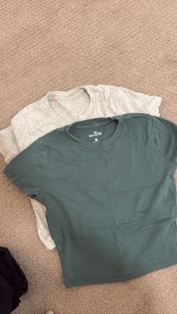 HOLISTER XS shirts