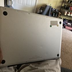 MacBook Pro I7 2.4Ghz 2010 (non working) For Parts Only 