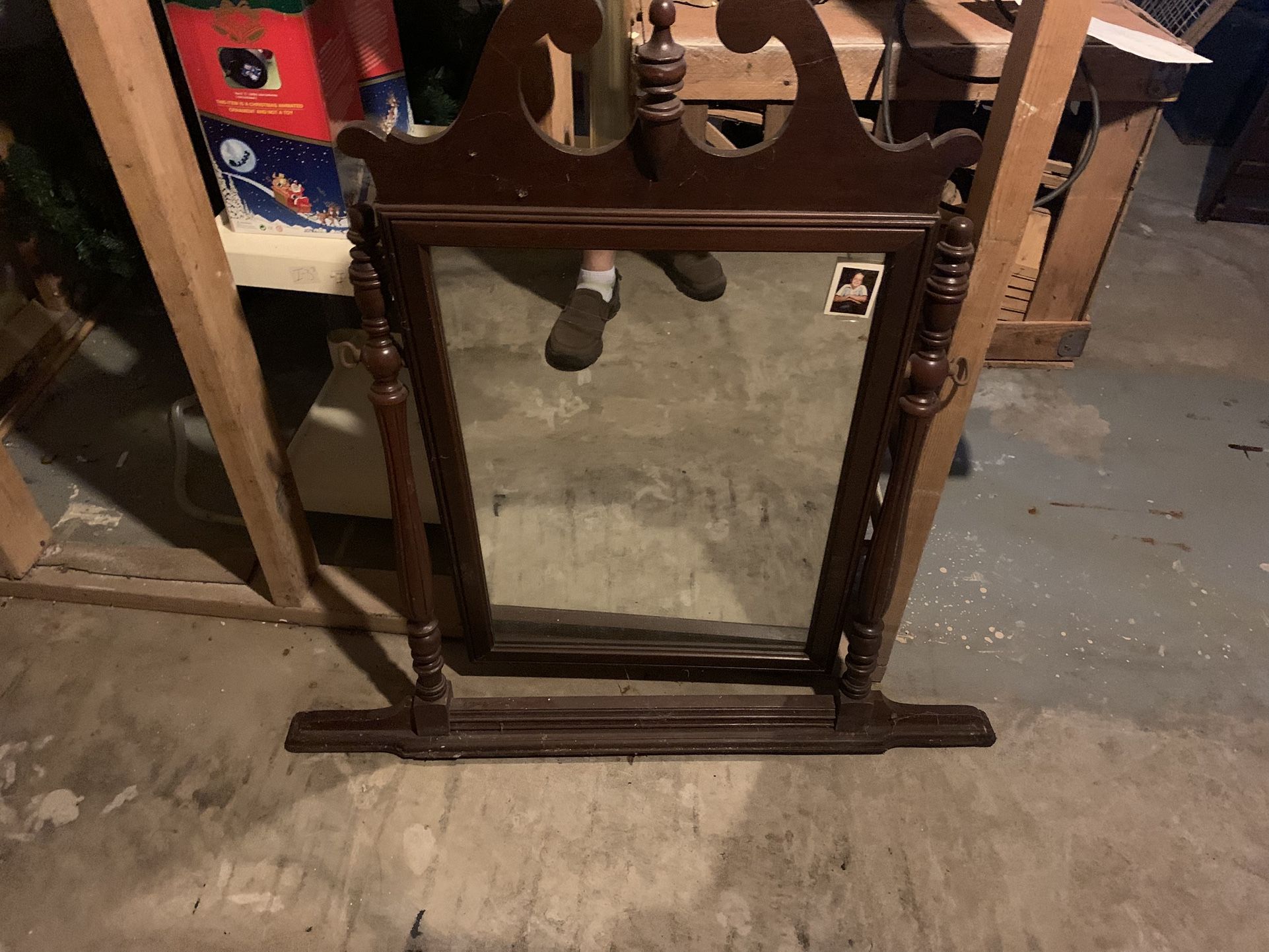 Nice Old Bedroom Vanity