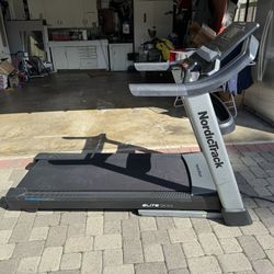 NordicTrack Elite 900 Treadmill - Lightly Used, Excellent Condition (2021)
