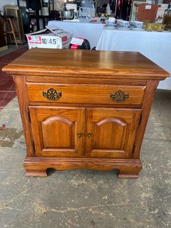 1 nightstand/ wood nightstand