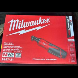 Milwaukee M12 Ratchet 