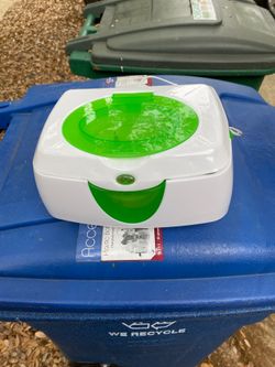 Wipe warmer