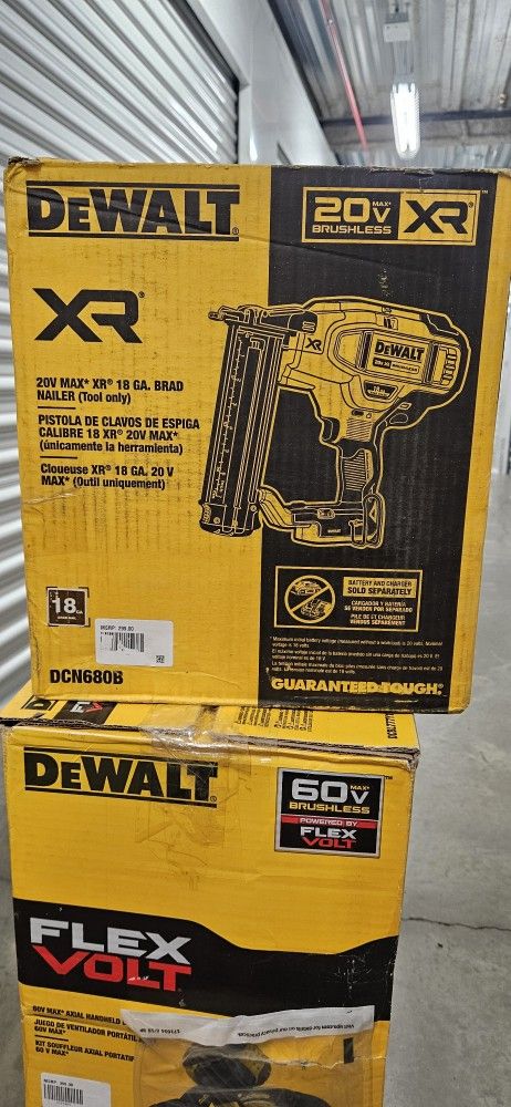 20V MAX XR Lithium-Ion Electric Cordless 18-Gauge Brad Nailer (Tool Only)