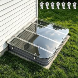 Egress Window Well Cover with Mounting Clips