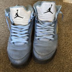 Blue jordans