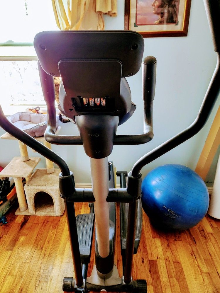 Price Reduction - Gold Gym Stride Trainer 350i