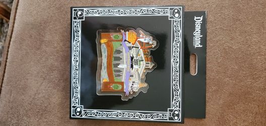 Nightmare before Christmas Haunted Mansion Jumbo Pin