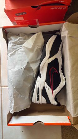 Nike air monarch IV