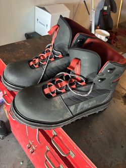 Men’s Simms wader boots