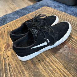 Stefan Janowskis size 9.5 black Nike