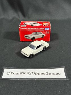 1/61 Takara Tomy Tomica Premium #34 - White Nissan Skyline GT-R Hakosuka t (KPGC10)